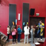 Jak się czuje student DUT podłączony pod 100 000 woltów? 22.03.2025 r.